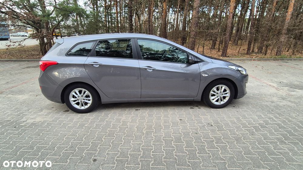 Hyundai i30 1.4 Classic + - 12