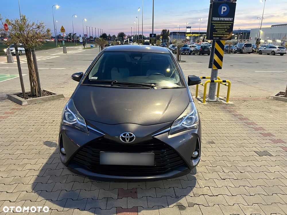Toyota Yaris 1.5 Premium - 1