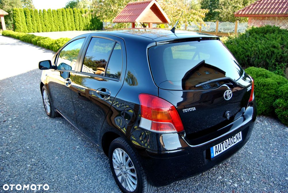 Toyota Yaris 1.33 VVT-i Executive - 12