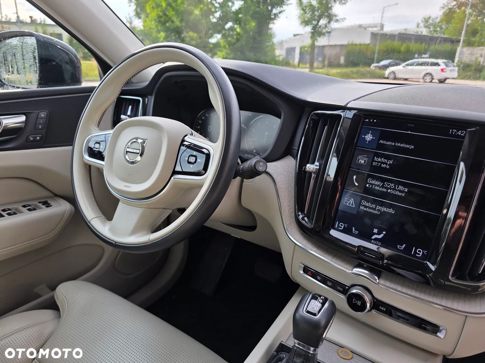 Volvo XC 60 T5 AWD Inscription - 12