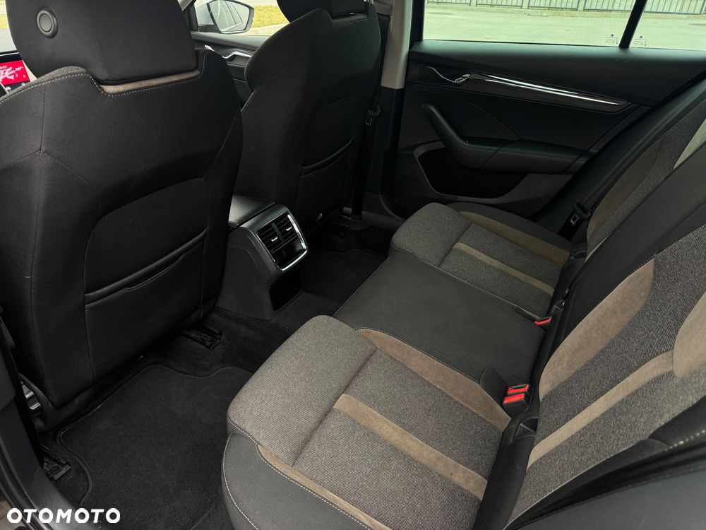 Skoda Octavia 2.0 TDI 4x4 Scout DSG - 19
