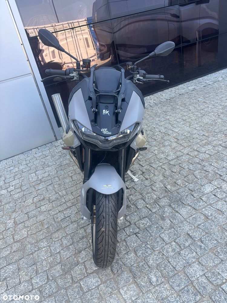 Moto Guzzi V100 Mandello - 6