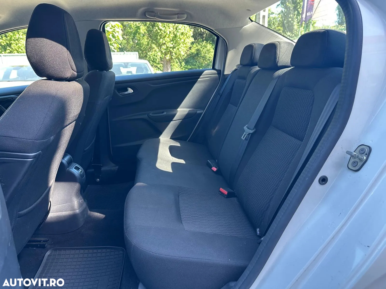 Peugeot 301 1.6 BlueHDI FAP Active - 17