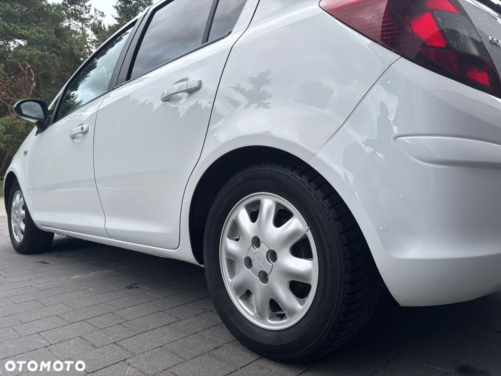 Opel Corsa 1.4 16V Sport - 13