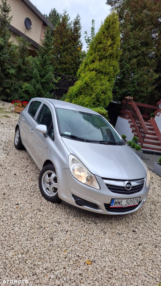 Opel Corsa 1.2 16V Essentia - 2