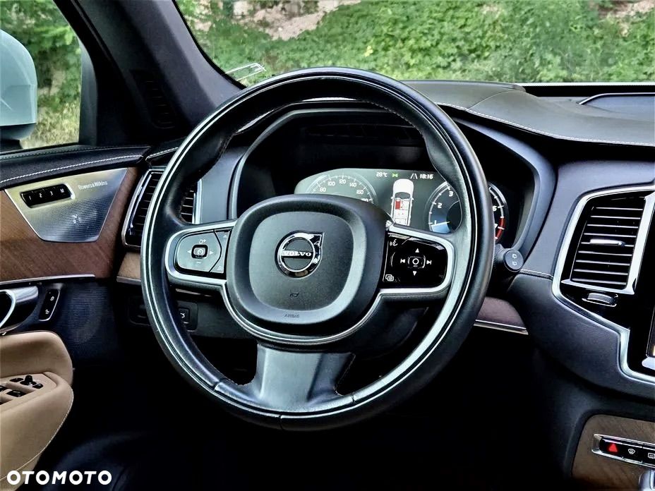 Volvo XC 90 - 13