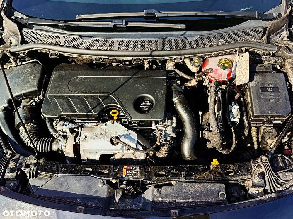 Opel Astra 1.6 D (CDTI) Dynamic - 41