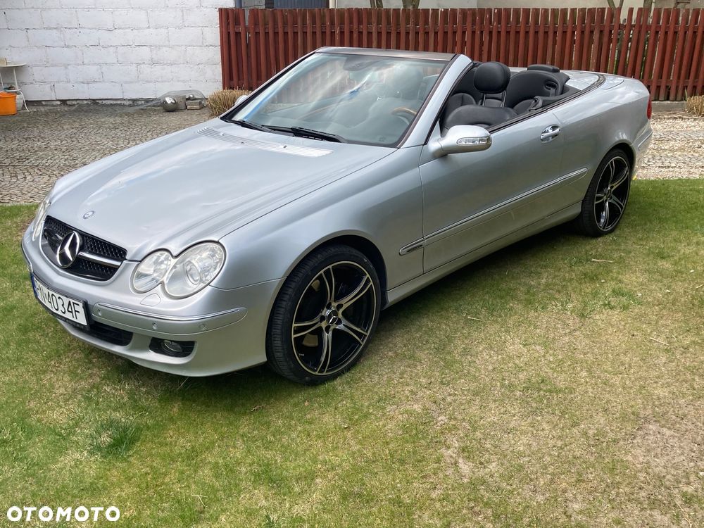 Mercedes-Benz CLK - 12