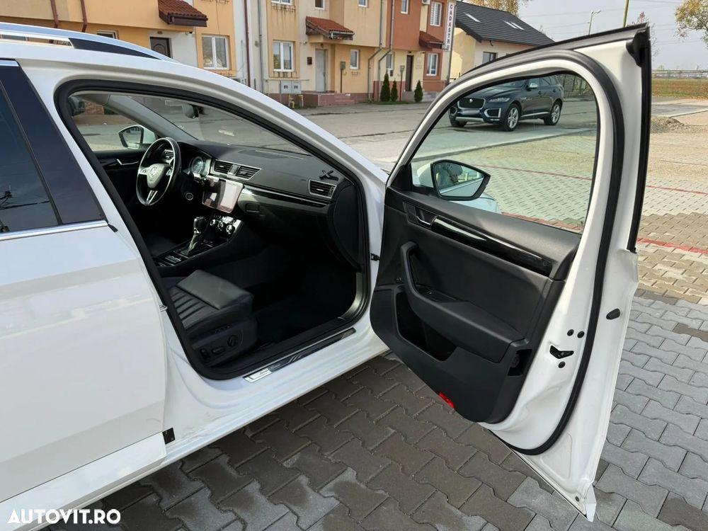 Skoda Superb 2.0 TDI 4X4 DSG Laurin & Klement - 24