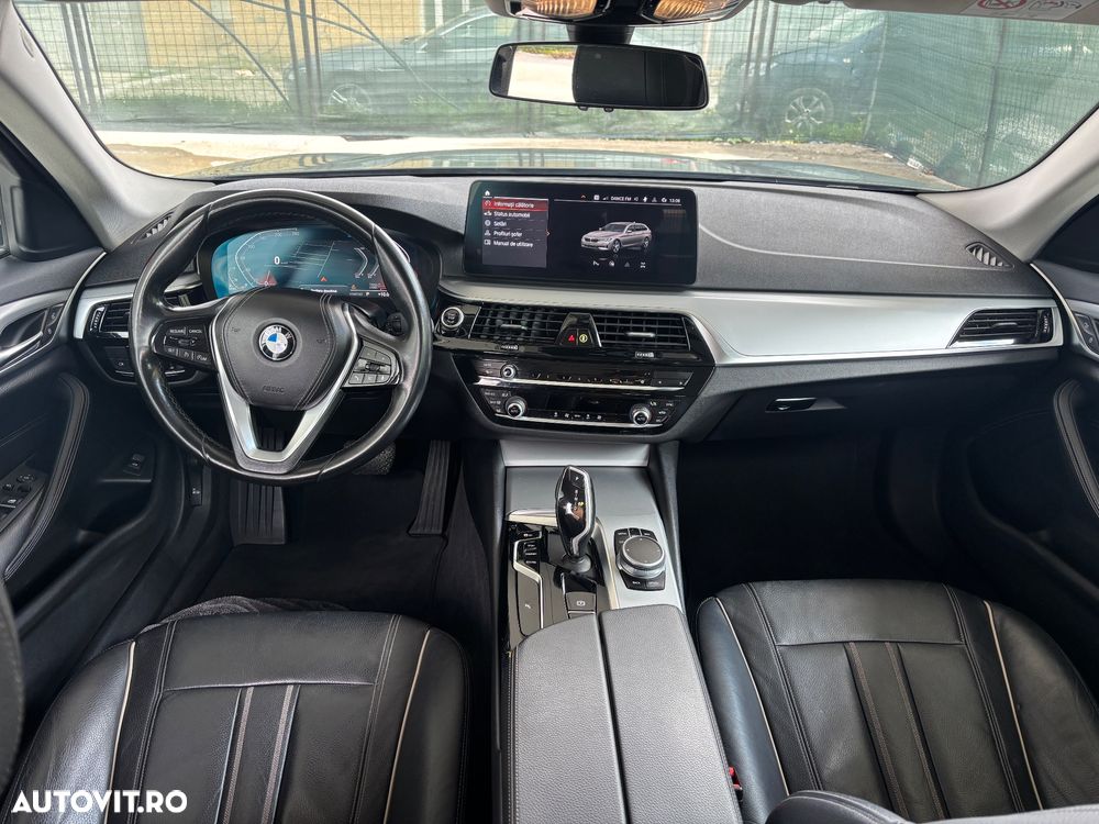 BMW Seria 5 520d Aut. Sport Line - 7