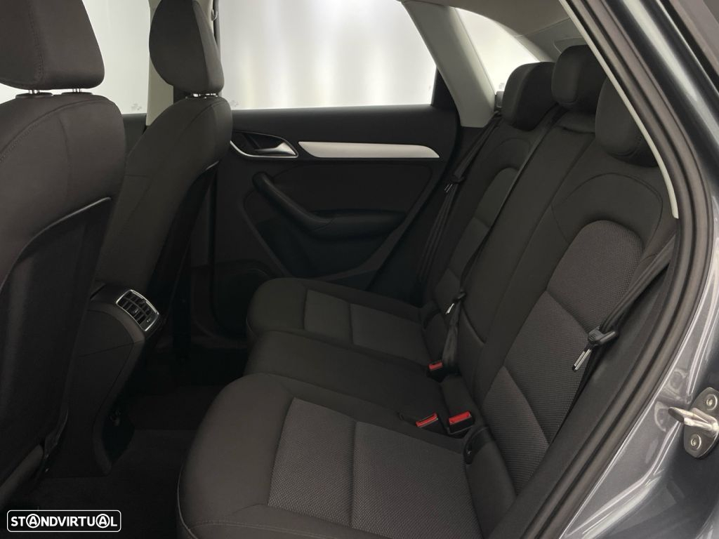 Audi Q3 1.4 TFSI CoD Sport - 12
