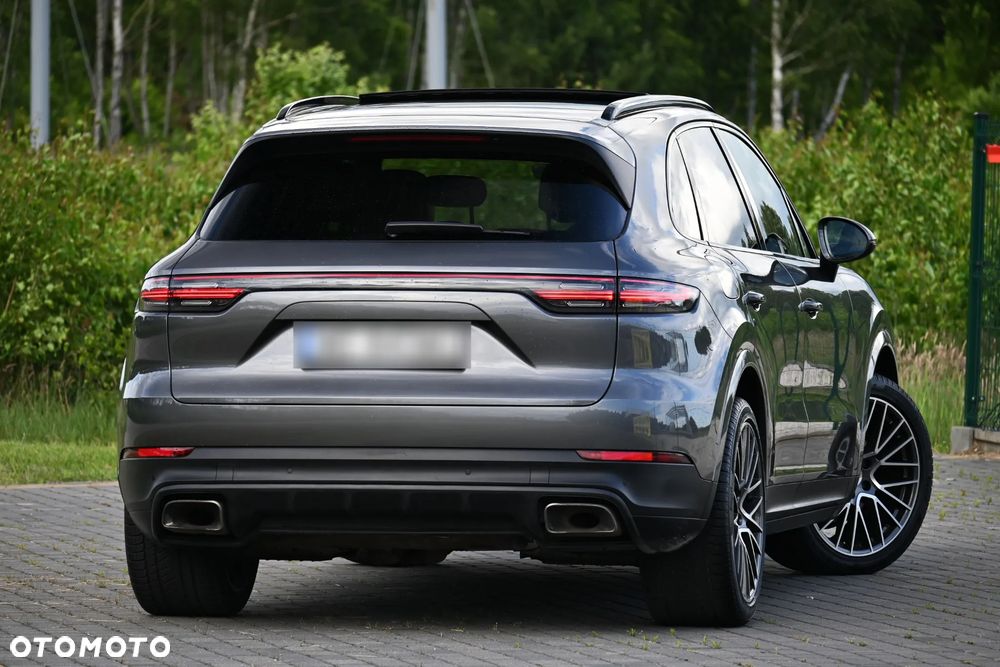 Porsche Cayenne Platinum Edition - 17
