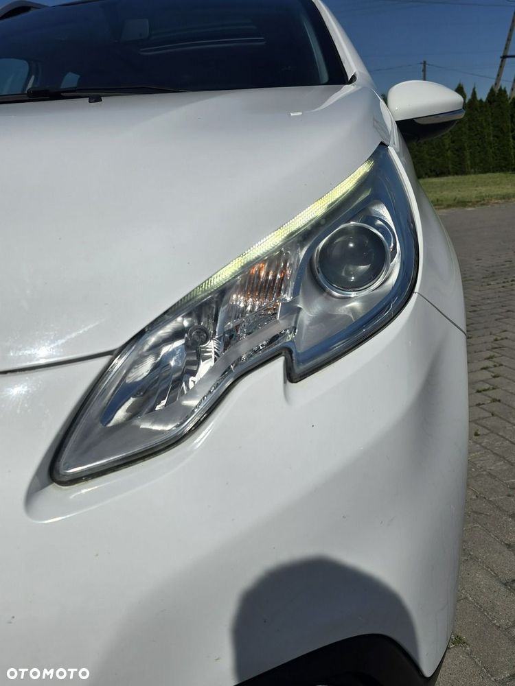 Peugeot 2008 - 4