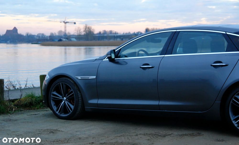 Jaguar XJ 3.0 T AWD LWB Premium Luxury - 7