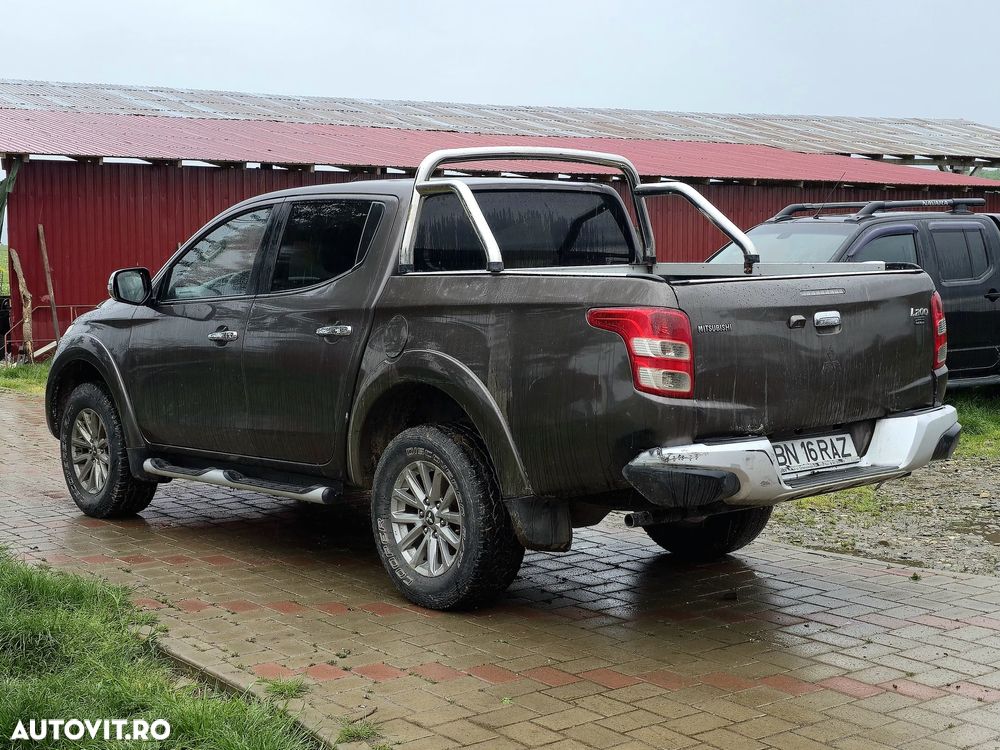 Mitsubishi L200 Pick Up 4x4 Autm. Double Cab Top - 3