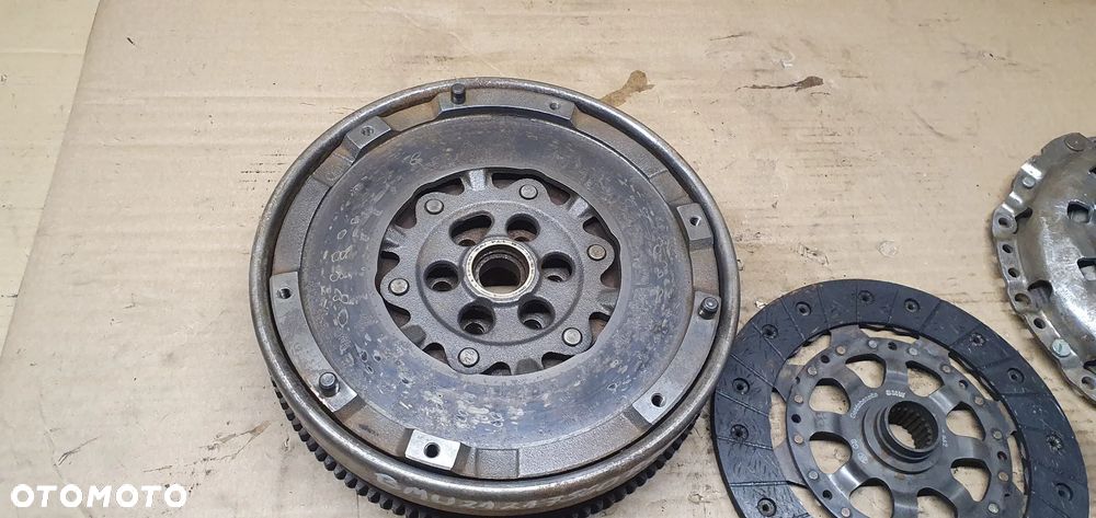 Sprzęgło dwumas koło dwumasowe BMW E81 E90 1.6i 1.8i 2.0i 7560876 7567842 - 2