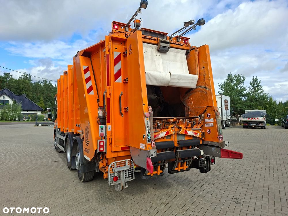 Mercedes-Benz ECONIC 2630 - 7