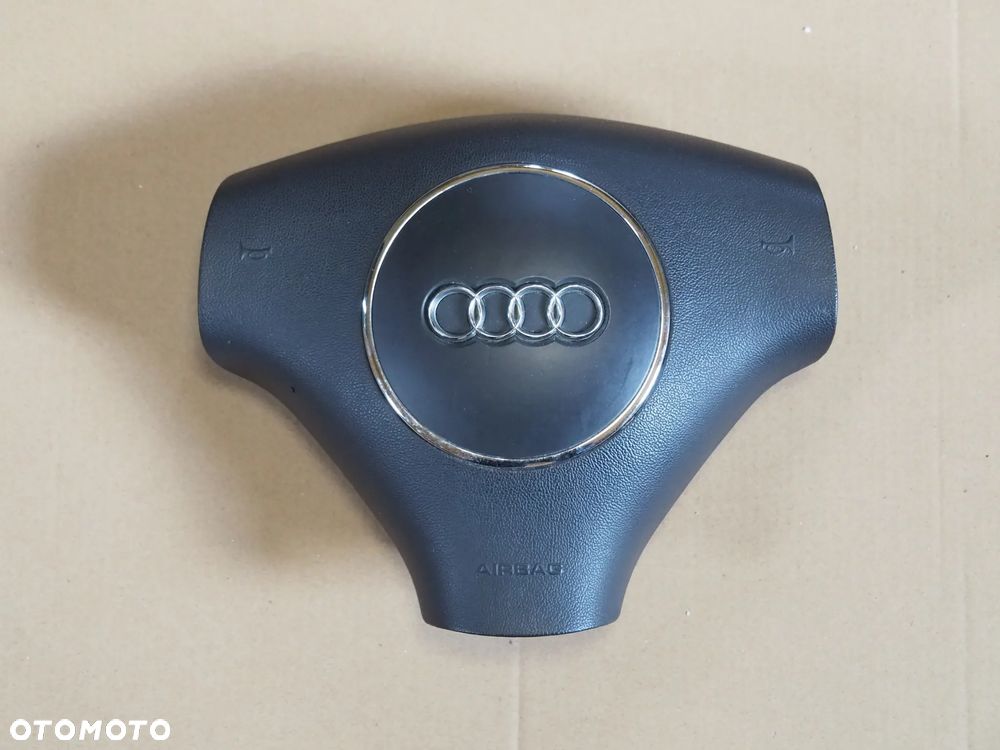 Poduszka powietrzna airbag kierowcy Audi 8E0880201J