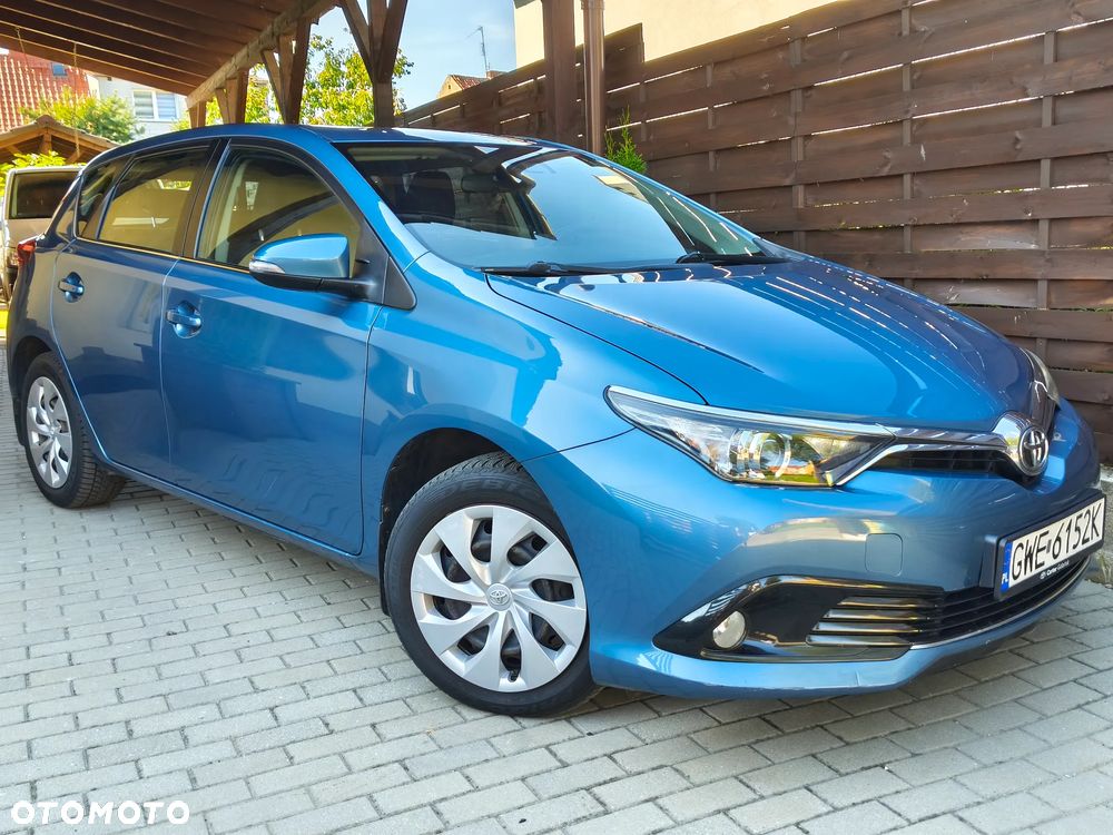 Toyota Auris 1.6 Premium - 10