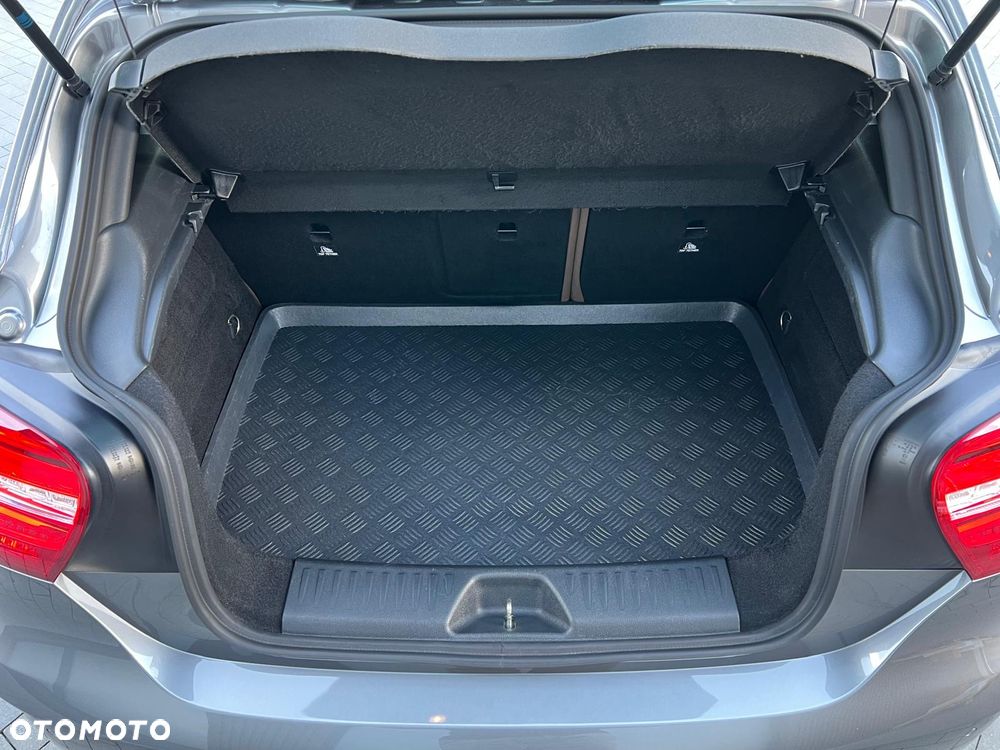 Mercedes-Benz Klasa A 250 4Matic 7G-DCT - 32