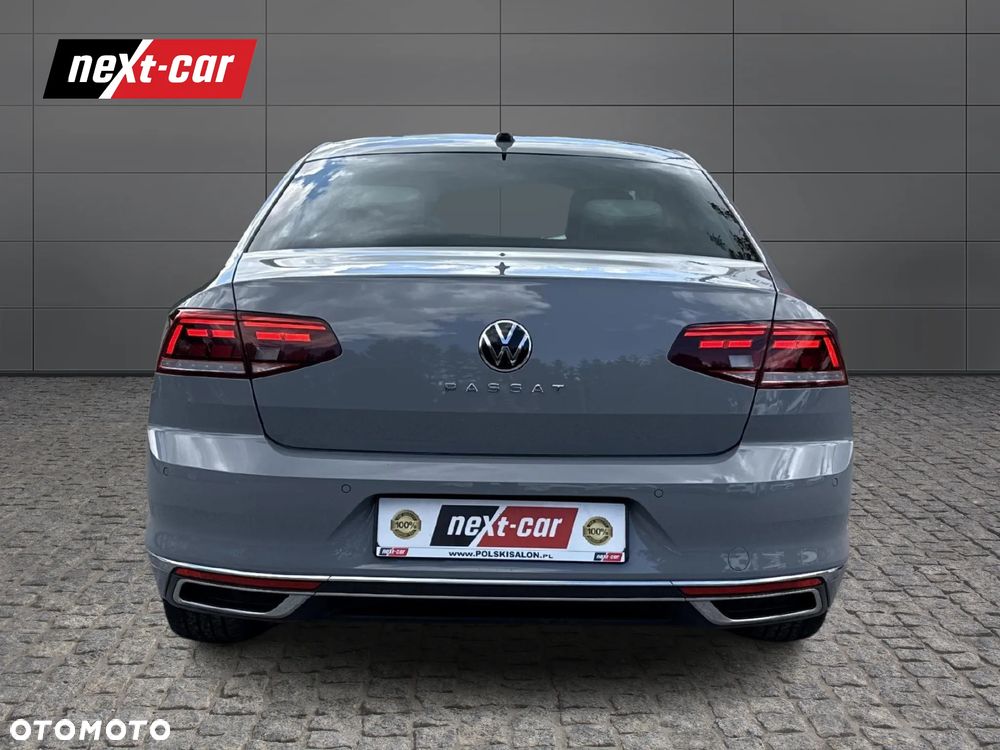 Volkswagen Passat 2.0 TSI Elegance DSG - 4