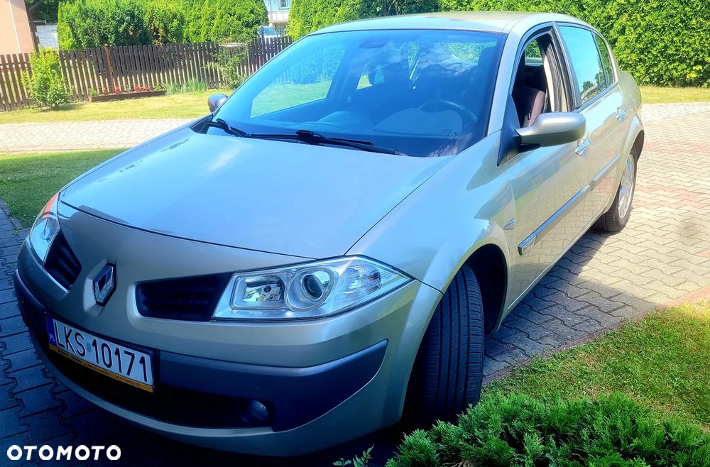 Renault Megane 1.6 16V Confort Dynamique - 1