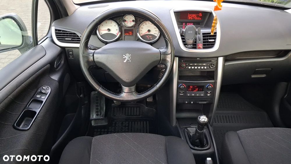 Peugeot 207 - 7