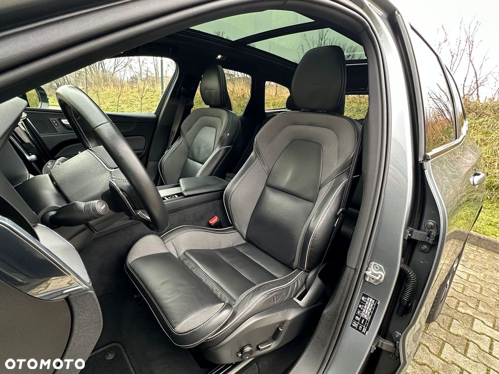 Volvo XC 60 D4 Geartronic RDesign - 31