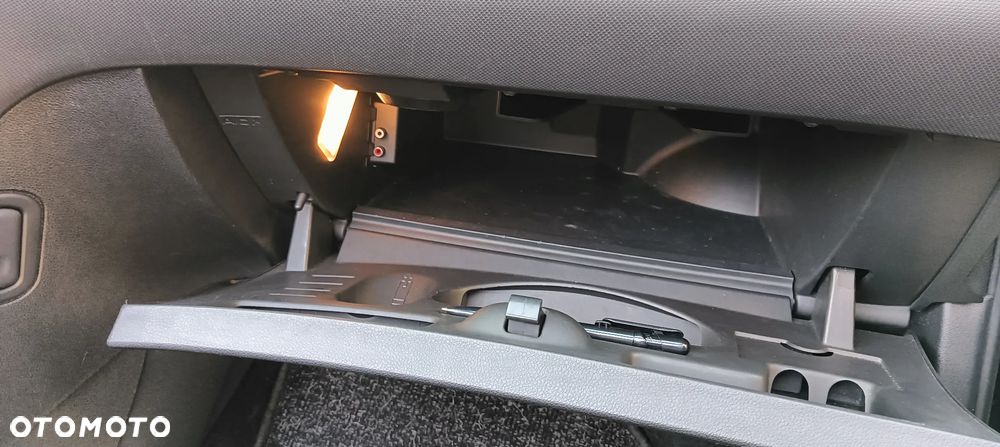 Peugeot 308 CC 2.0 HDi Active - 16