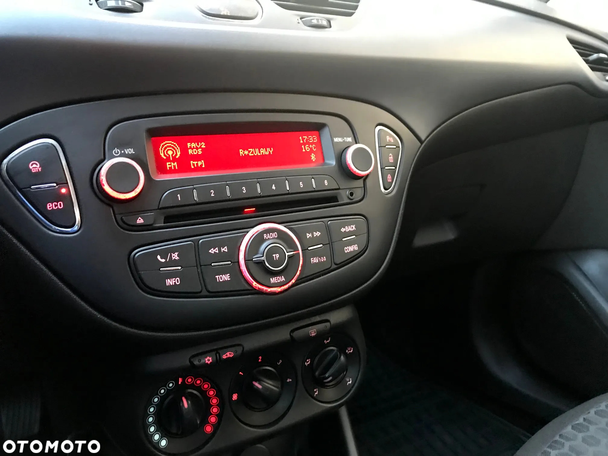 Opel Corsa 1.4 T Enjoy S&S - 21