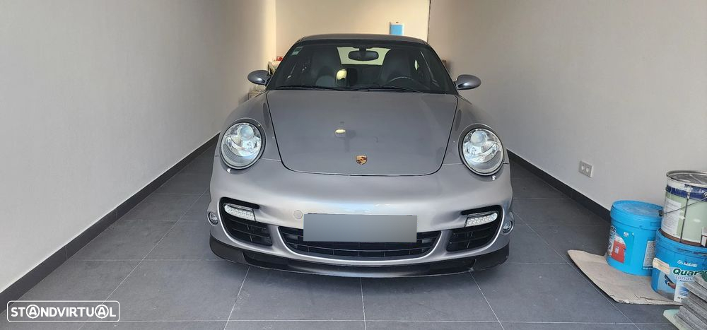 Porsche 911 (997) Turbo - 8