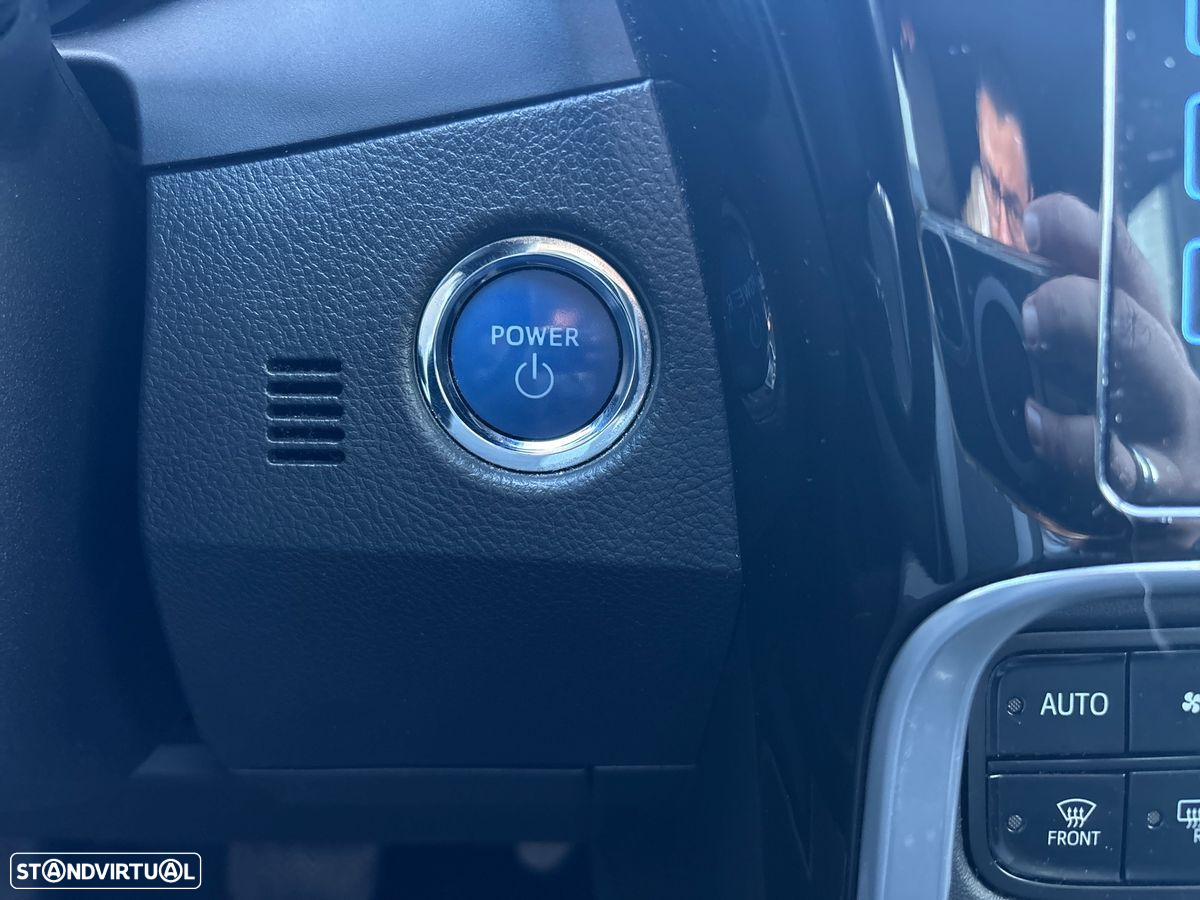Toyota Auris Touring Sports 1.8 HSD Freestyle - 20