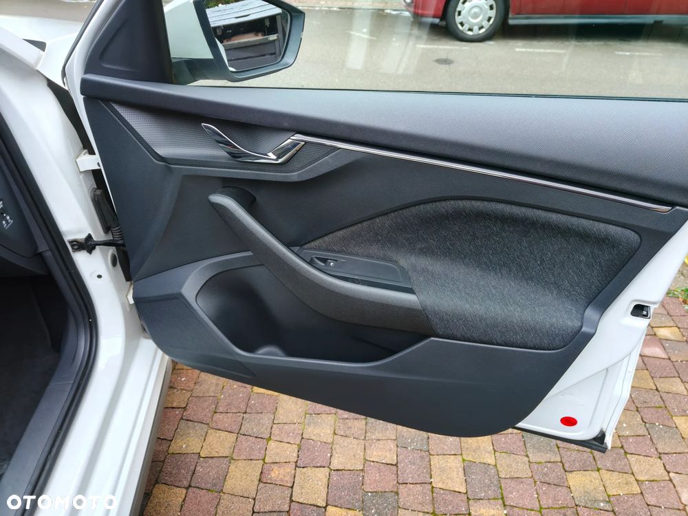 Skoda Kamiq 1.0 TGI G-TEC Style - 27