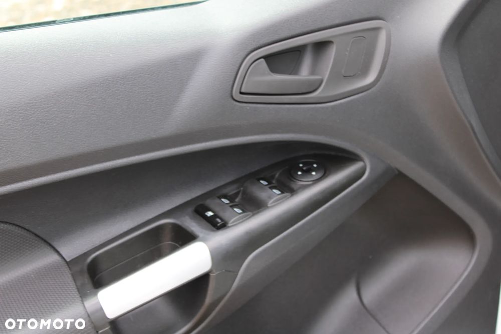 Ford Tourneo Connect 1.6 TDCi Ambiente - 23