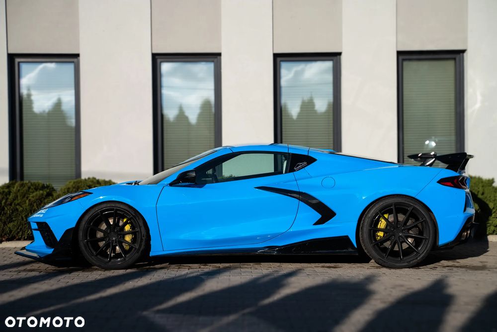Chevrolet Corvette - 4