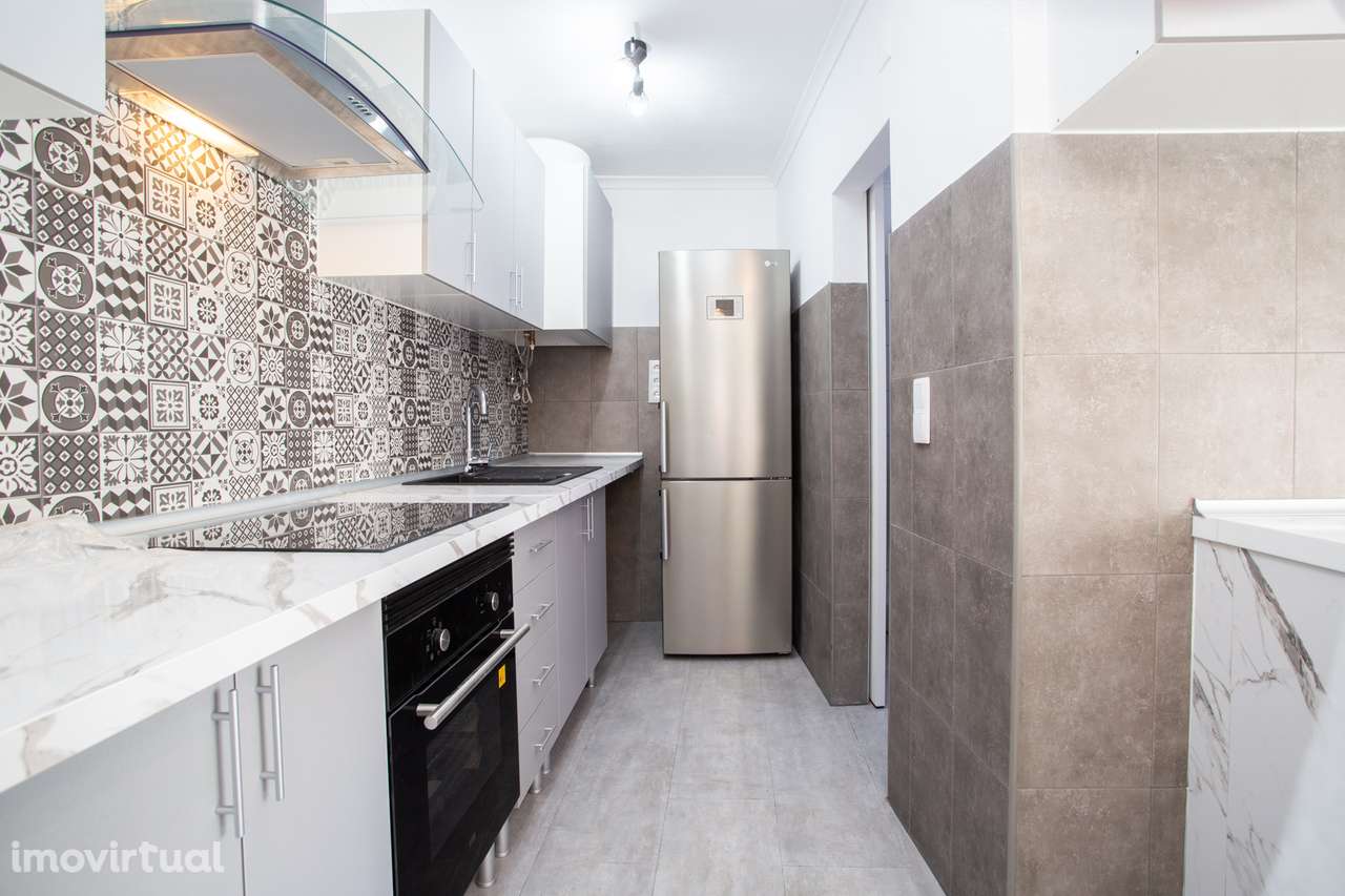 Moradia Duplex, com 2 quartos, junto à Igreja da Memória - Grande imagem: 5/21