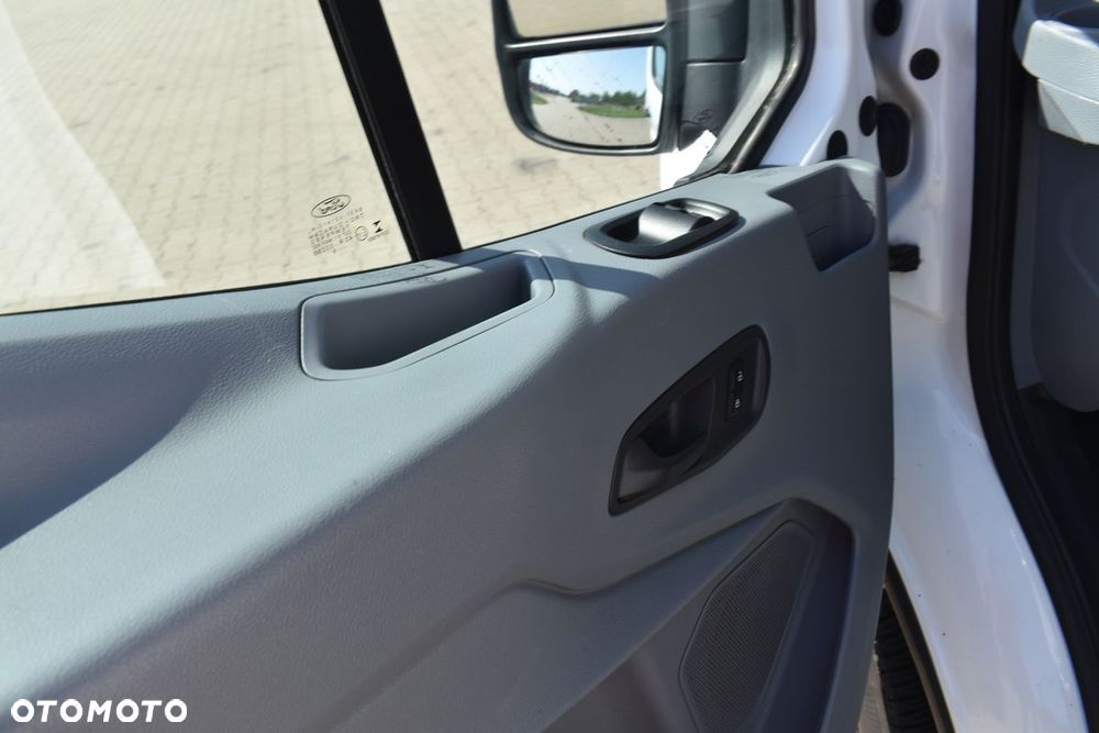 Ford Transit - 19