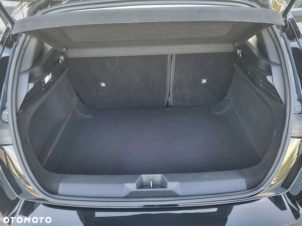 Opel Astra 1.2 Turbo Business Edition - 21