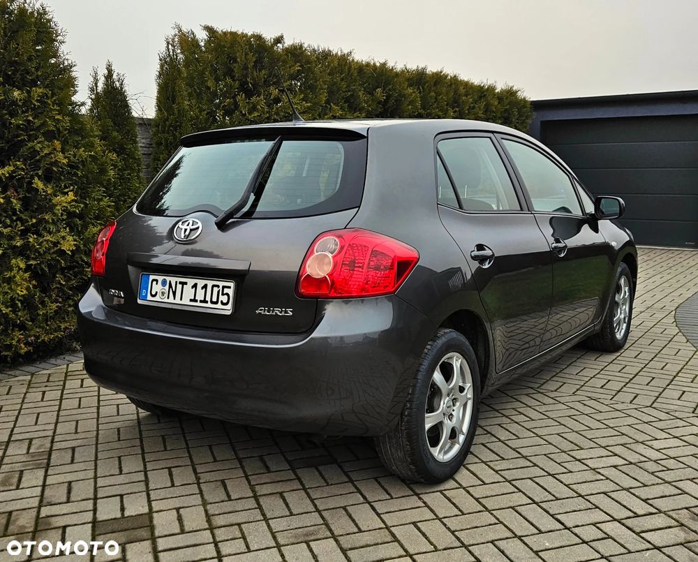 Toyota Auris 1.6 VVT-i Executive - 14