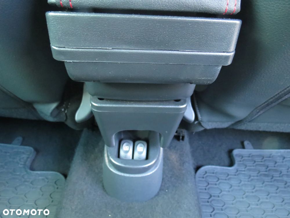 Dacia Duster 1.6 16V 105 4x2 Prestige - 36