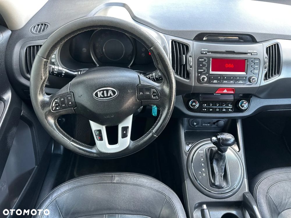 Kia Sportage 2.0 L - 11