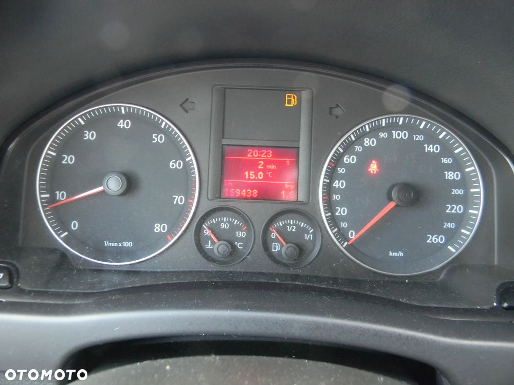 Volkswagen Golf Plus 2.0 FSI Comfortline - 4
