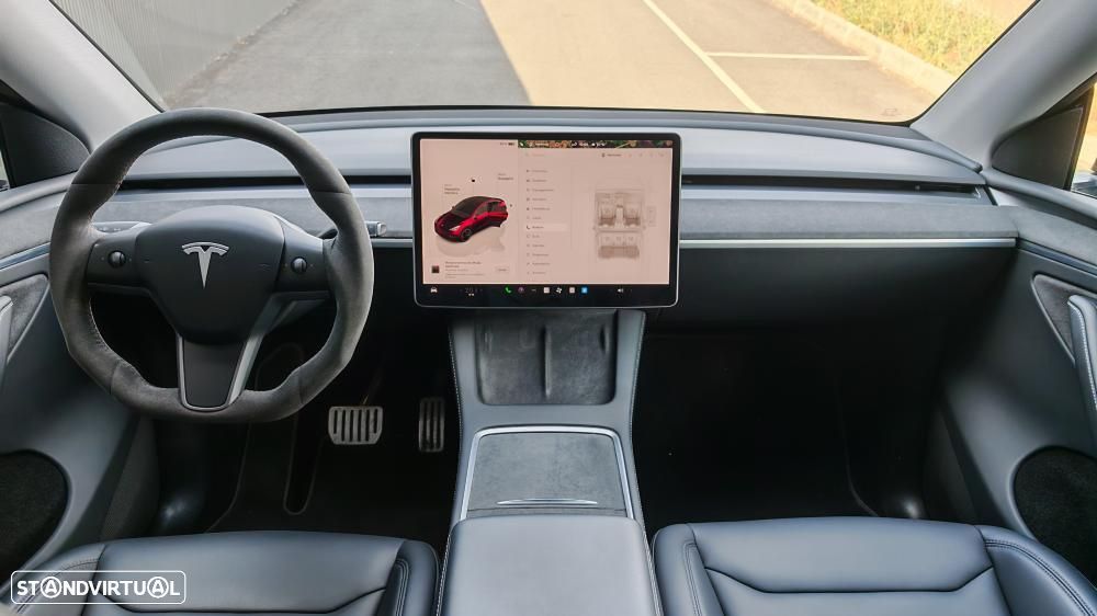 Tesla Model Y Performance Dual Motor AWD - 19