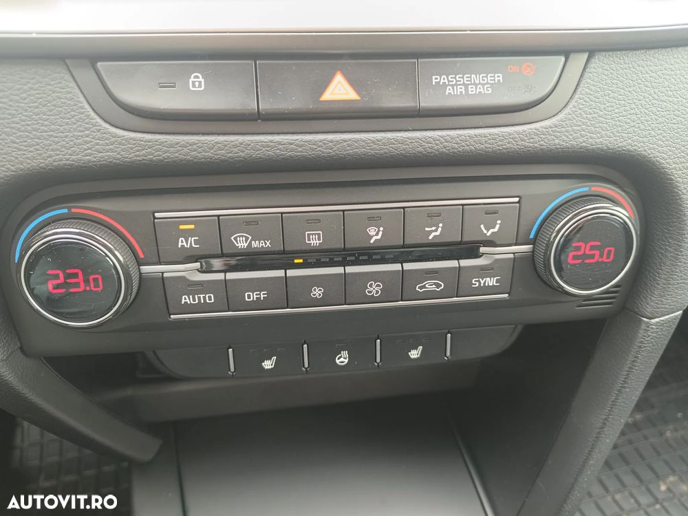 Kia XCeed 1.5 T-GDI 7DCT City - 15