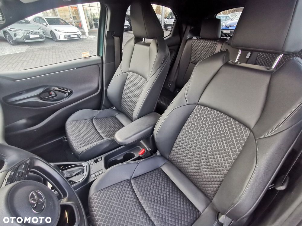 Toyota Yaris Hybrid 1.5 Executive - 11