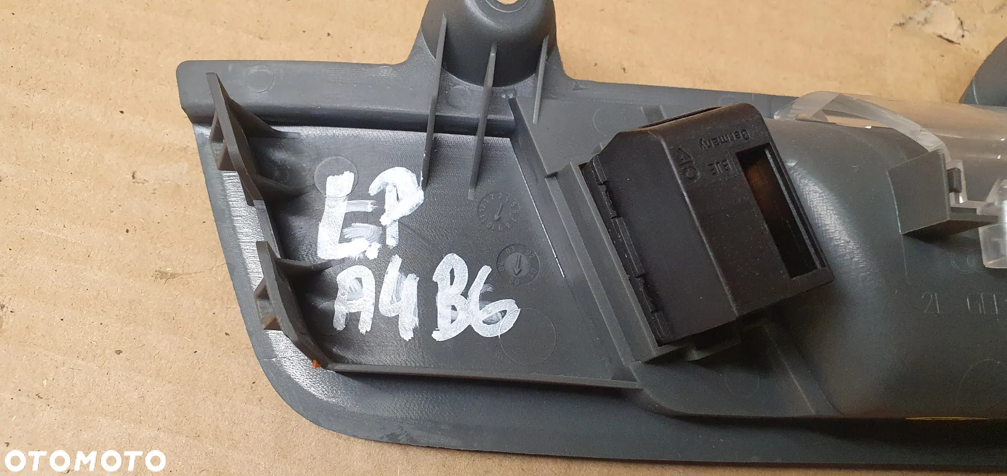 Klamka wewnętrzna lewy przód przednia lewa Audi A4 B6 8E1837019A - 7