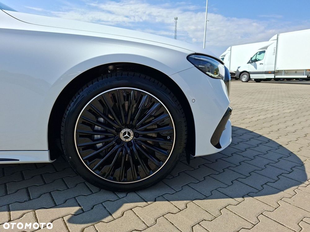 Mercedes-Benz Klasa E - 16