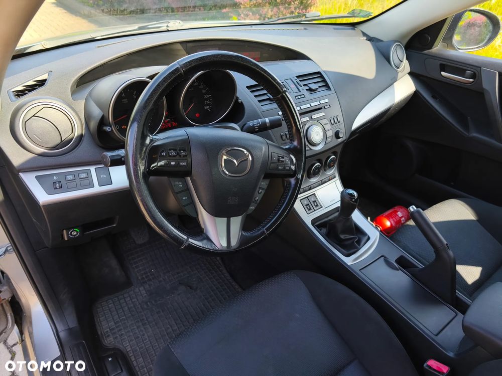 Mazda 3 2.0 Exclusive + - 14