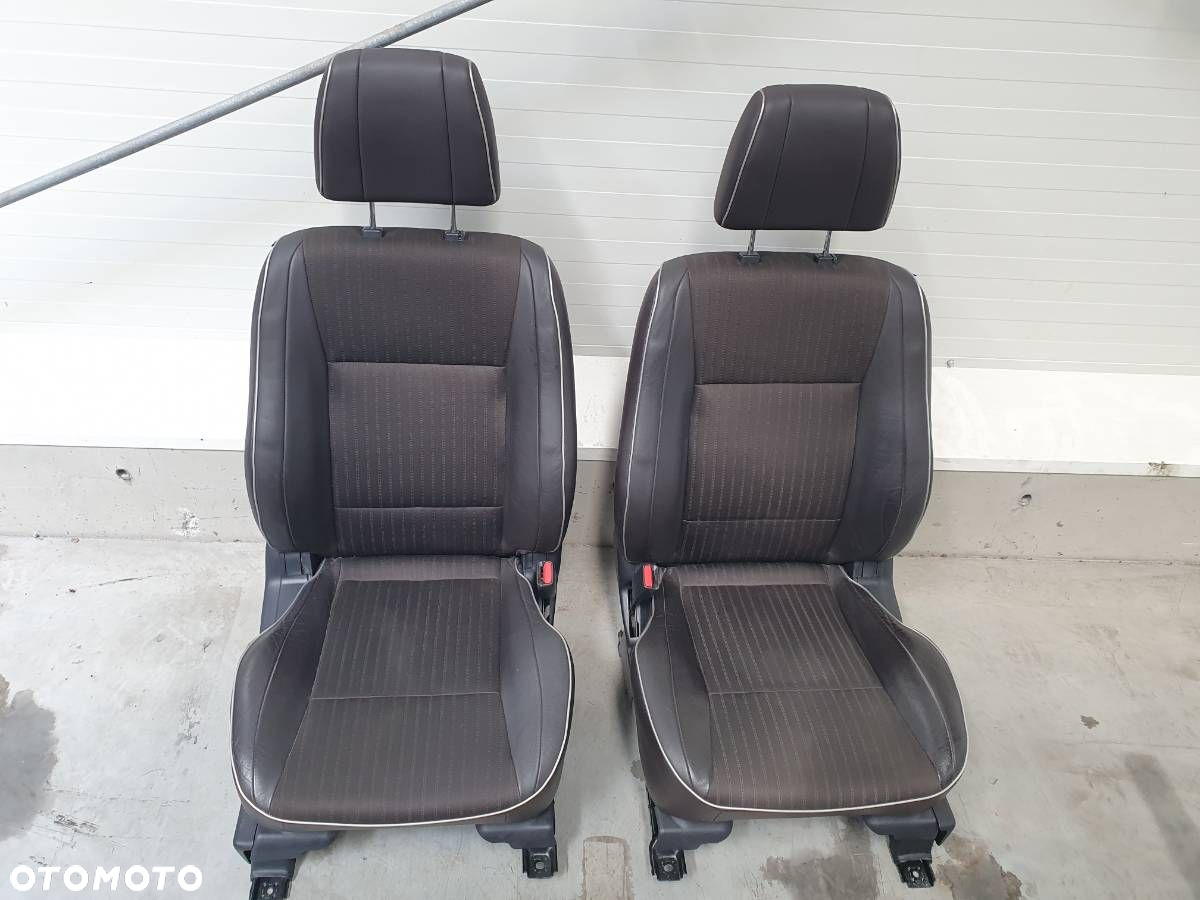 FOTELE KANAPA BOCZKI WNĘTRZE KOMPLET 7 OSÓB MITSUBISHI PAJERO IV EU - 20