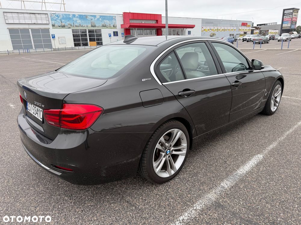 BMW Seria 3 330e iPerformance M Sport - 5